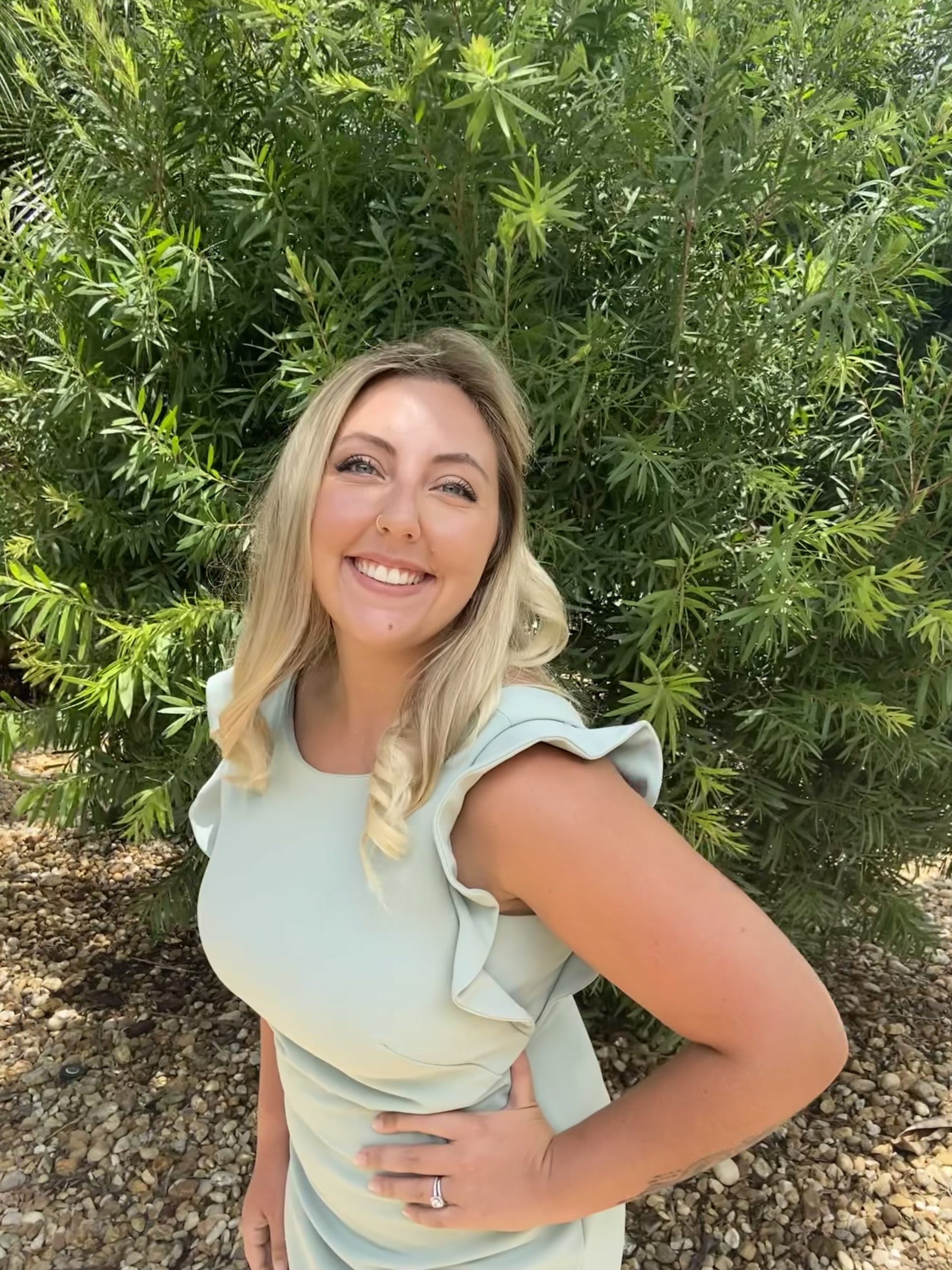 Meet the Beachy Blonde!